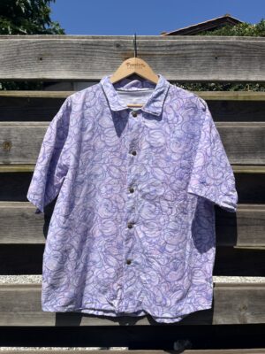 La chemisette mauve