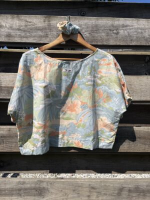Le tee-shirt hibiscus