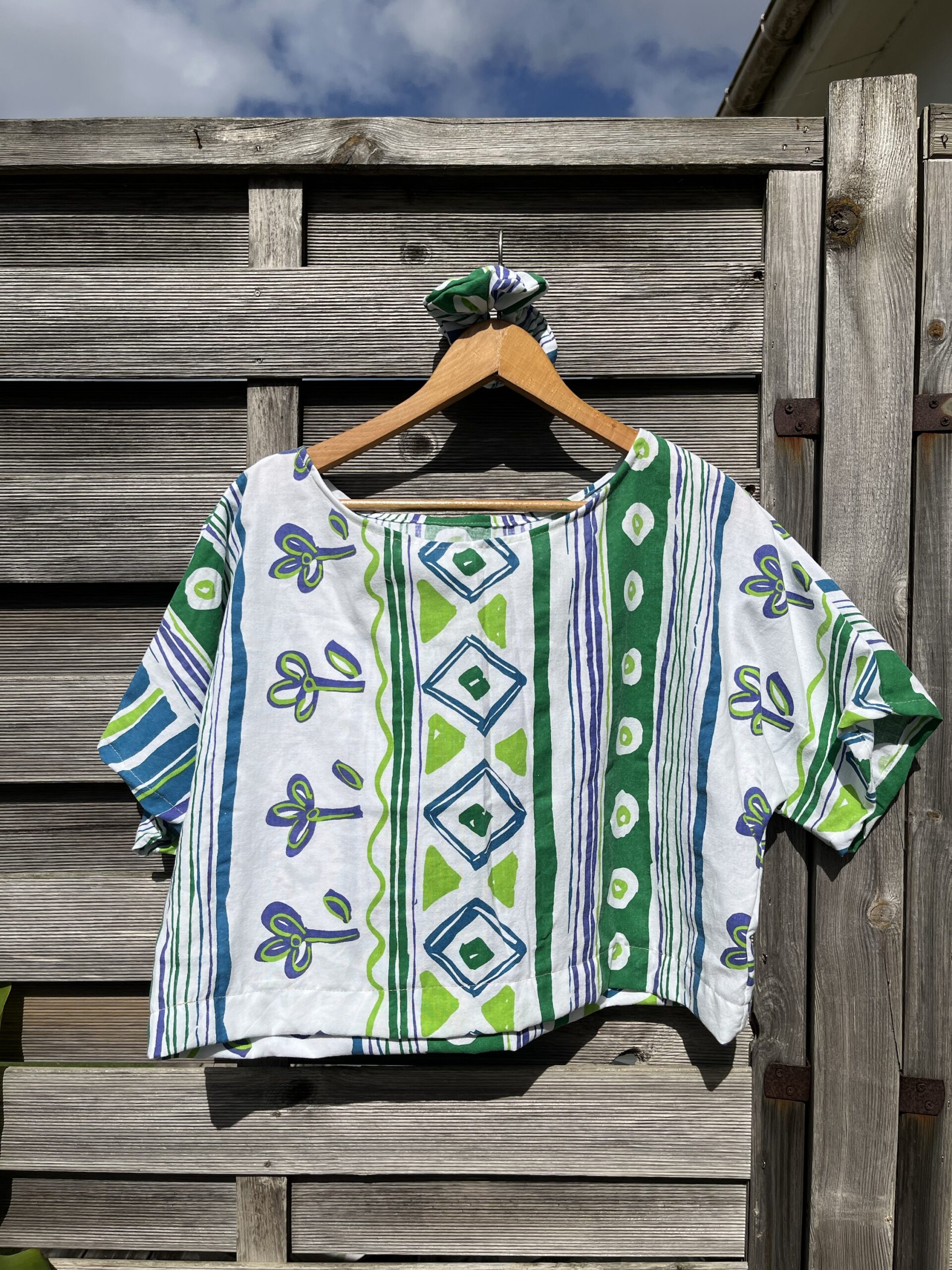Le tee-shirt rayé vert