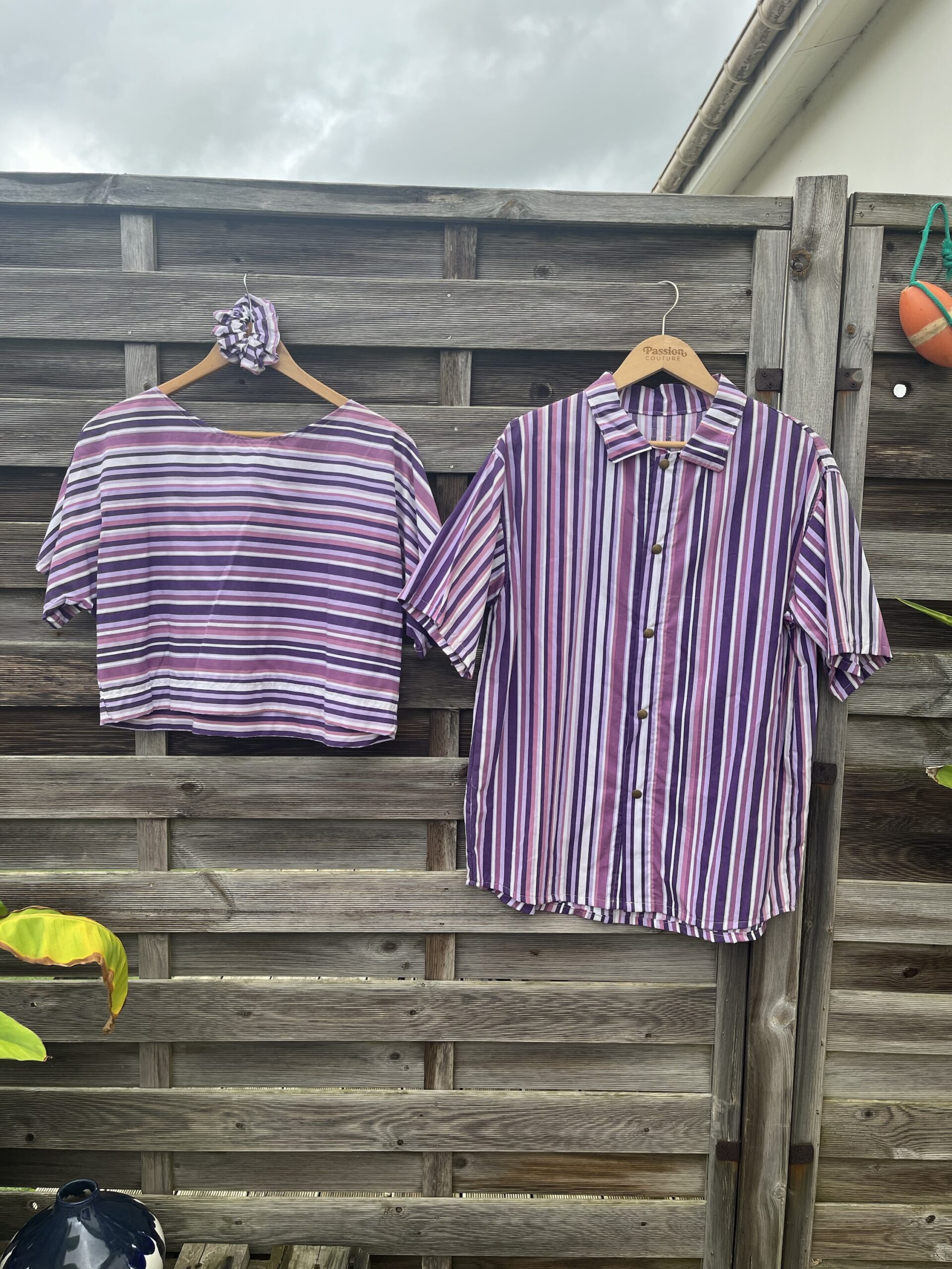 Le tee-shirt rayé violet – Image 3